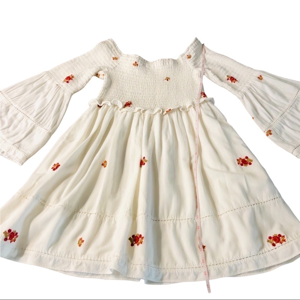 FREE PEOPLE CREAMY WHITE COLORED FRONT SMOCKED DRESS WITH RED FLOWER EMBROIDERY